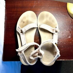 Cream Tevas - Women’s Size 10
